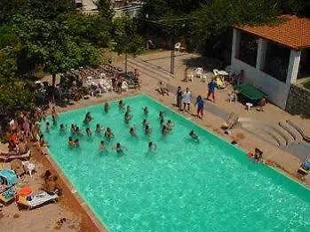 Silica Hotel